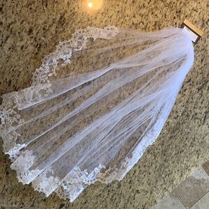 Delicate White Lace Wedding Veil